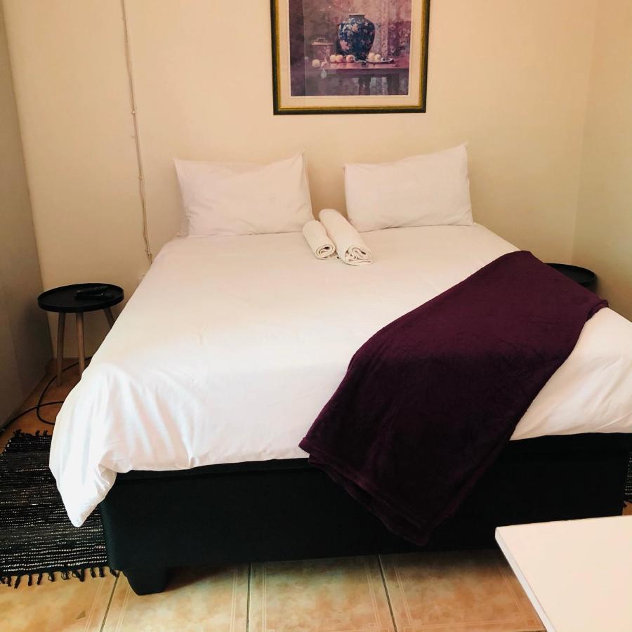 Mo-Nize Villa Guesthouse Otjiwarongo Buitenkant foto